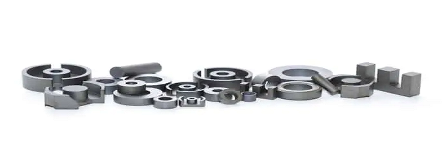 What is the difference between ferrite cores and silicon steel cores